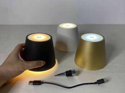 Đèn bàn chụp gắn chai rượu cảm ứng [3 Màu - 3 Chế độ đèn] 11x9cm LED-KHAC-03